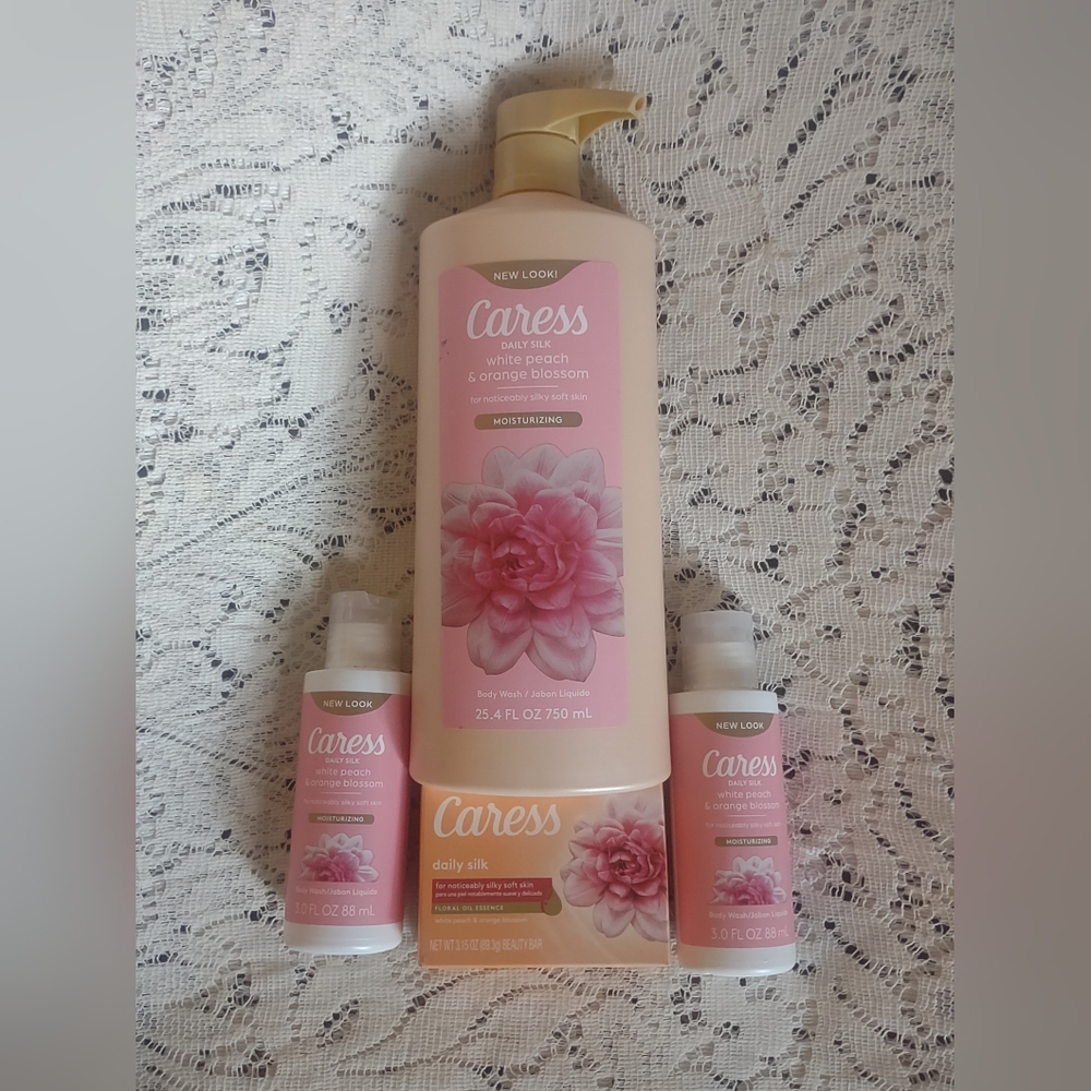 NEW 4 Piece Caress White Peach & Orange Blossom Body Wash Set
